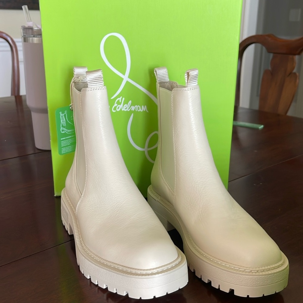 Sam Edelman Laguna booties 7 wide new